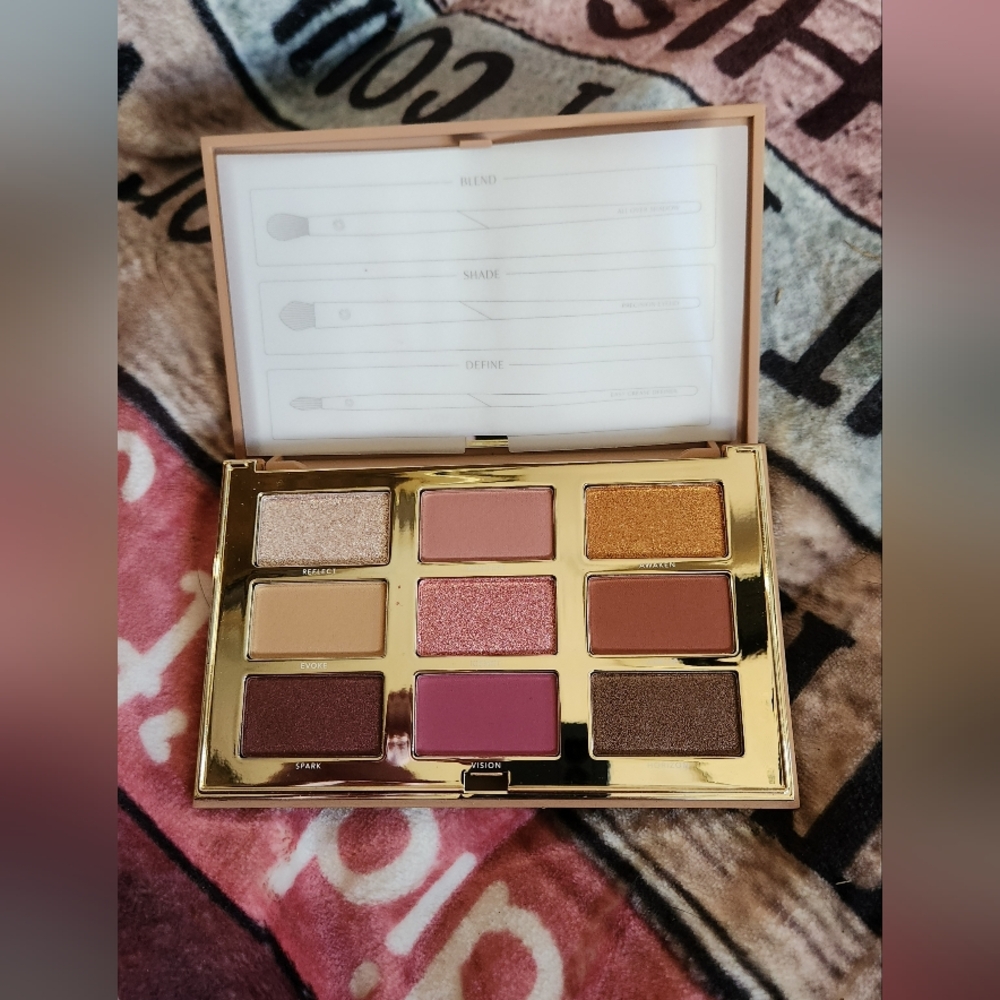NWT Complex Culture "Future's So Bright" Eyeshadow Palette
